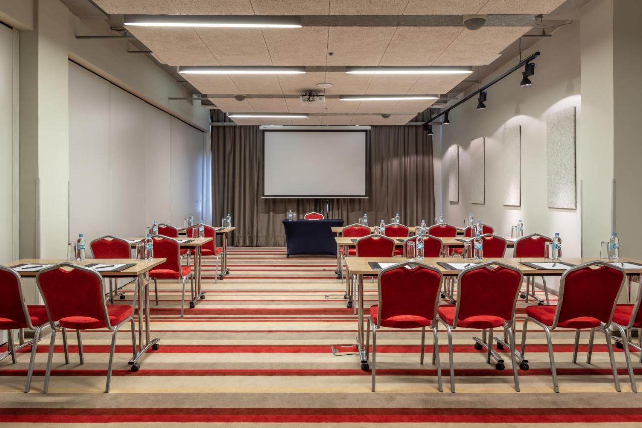 Ramada Encore Kiev Exteriör bild