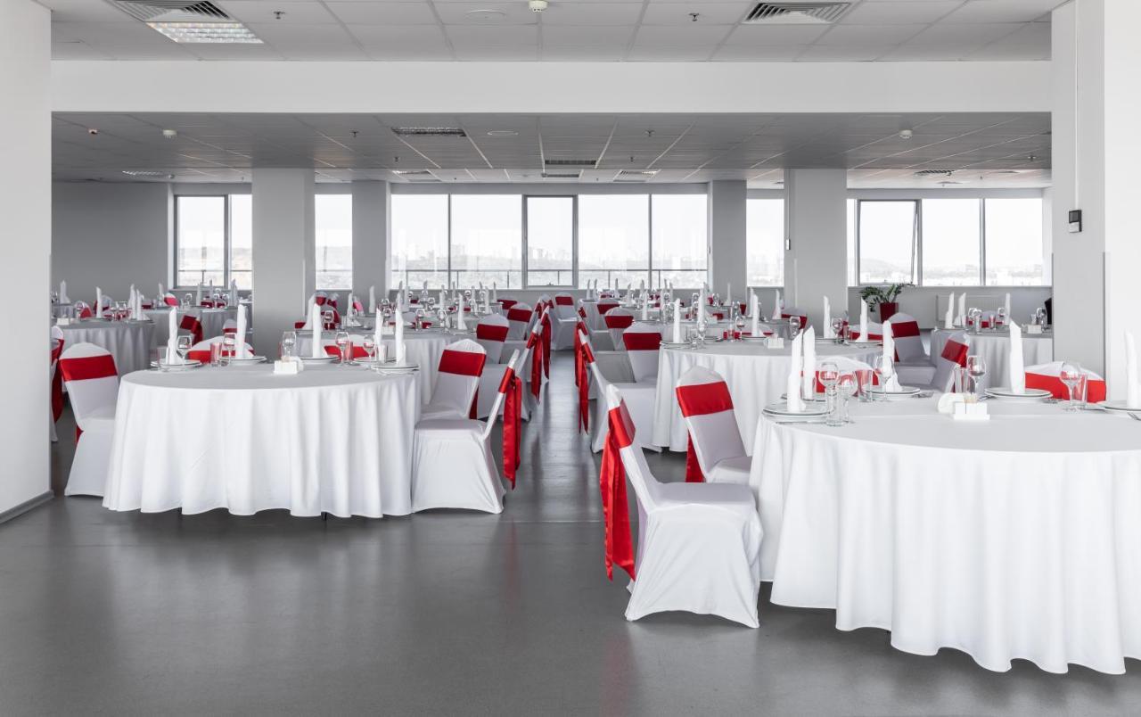 Ramada Encore Kiev Exteriör bild