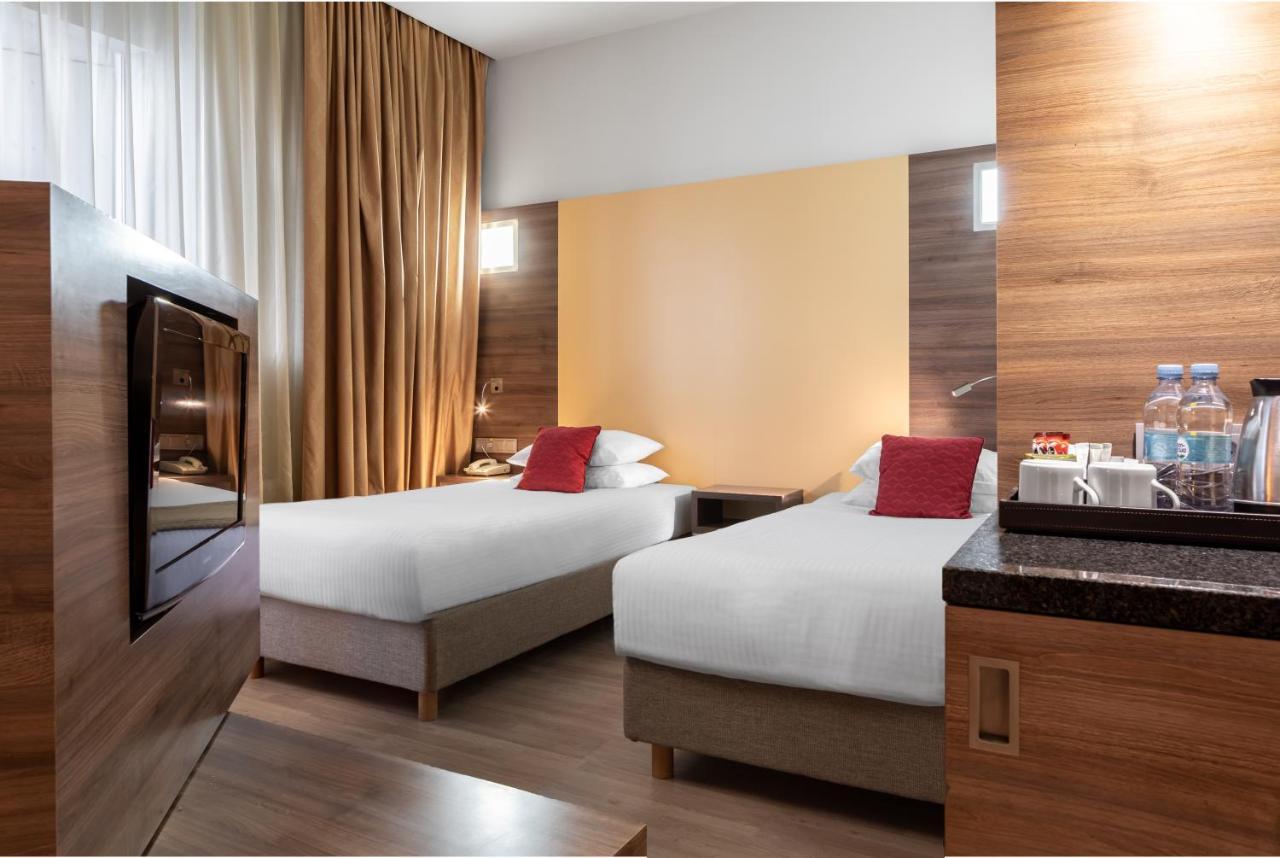 Ramada Encore Kiev Exteriör bild