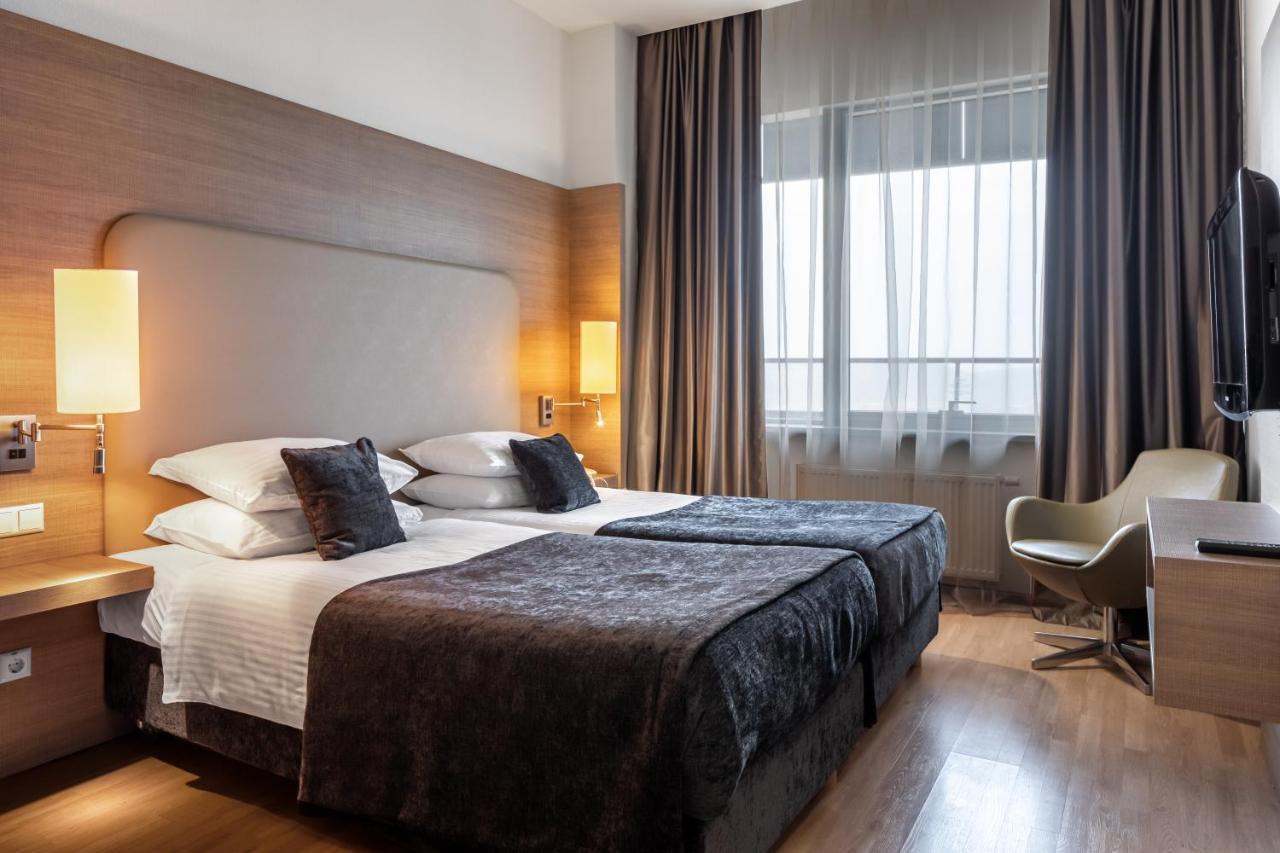 Ramada Encore Kiev Exteriör bild